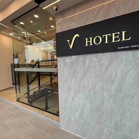 V Hotel Johor Bahru Extérieur photo