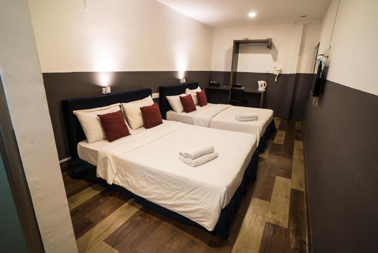 V Hotel Johor Bahru Extérieur photo