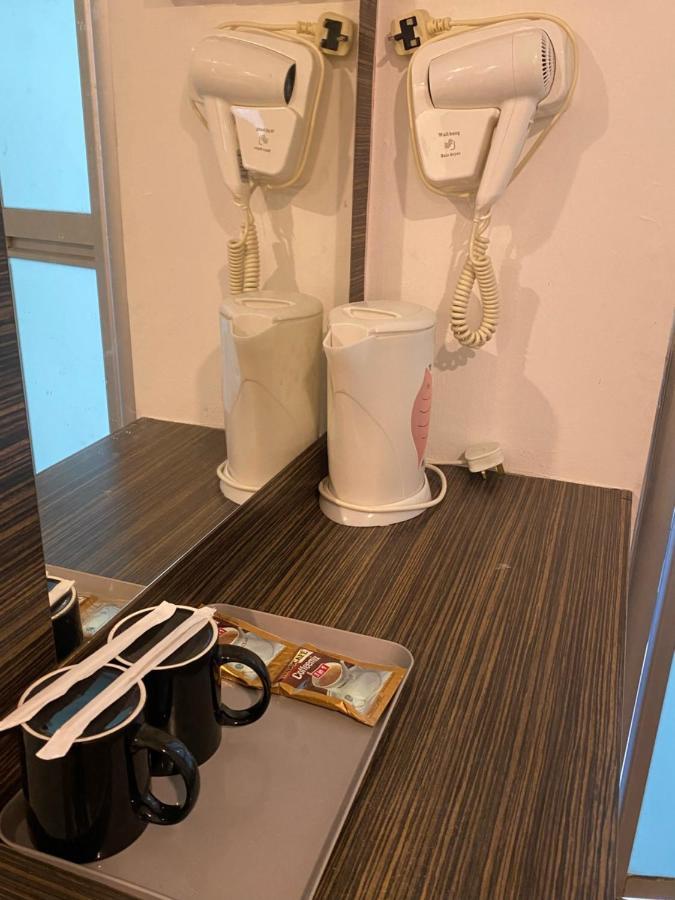V Hotel Johor Bahru Extérieur photo